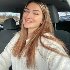 Meet your Posher, Lena